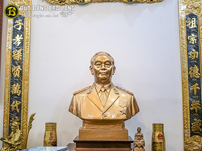  Tượng Đồng bác Võ Nguyên Giáp bán thân cao 8 tấc (81 cm) ở Sài Gòn TPHCM