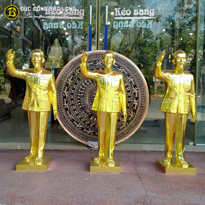 Tượng Đồng Bác Hồ đứng vãy tay Cao 1m (100 cm) Đồng Đỏ dát vàng 9999 tại TPHCM