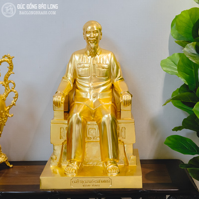 Tượng Đồng Bác Hồ ngồi ghế ngai Cao 6 tấc (61 cm) Dát Vàng 9999 ở TPHCM