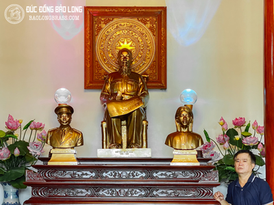 Tượng Đồng Bác Hồ ngồi ghế mây đọc sách Cao 1m3 (130 cm) tại tphcm