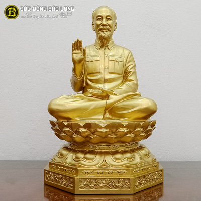 Tượng Đồng Bác Hồ ngồi bệ sen Cao hơn 6 tấc hơn (61 cm) ở TPHCM