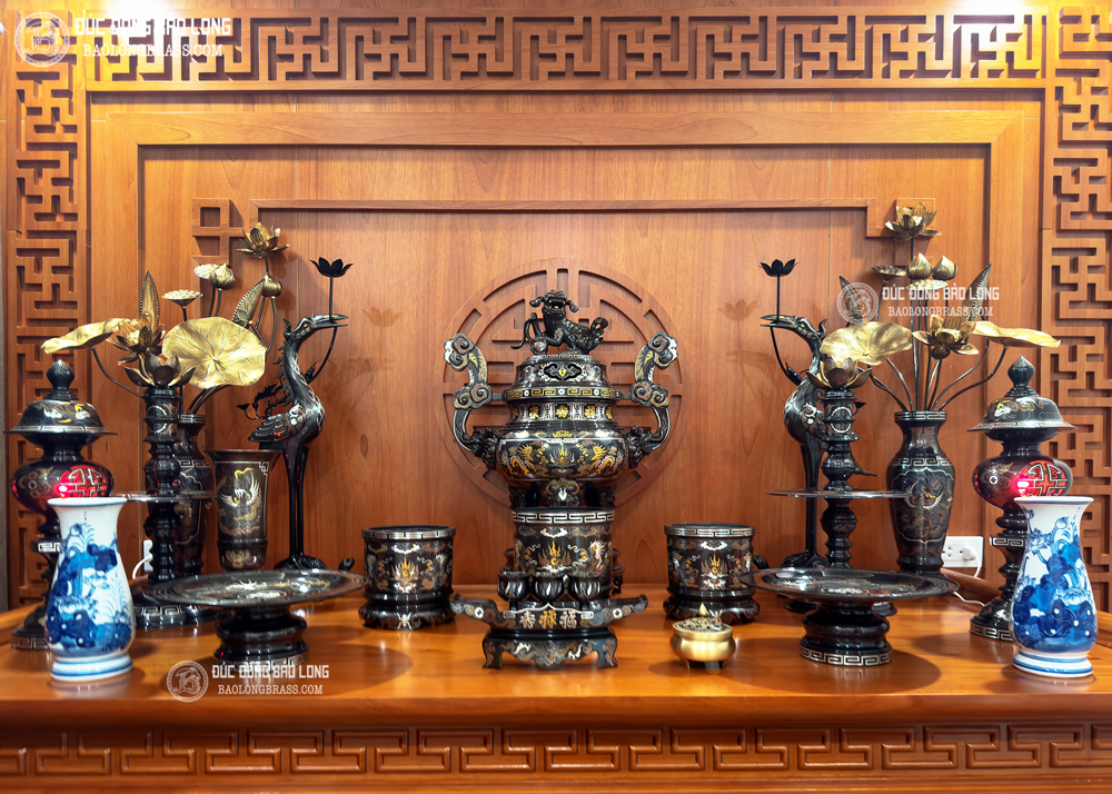 Bộ Đồ Thờ Đầy Đủ Bằng Đồng Khảm Ngũ Sắc Cao Cấp 60Cm