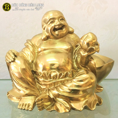  Tượng Đồng Phật Di Lặc Ngồi Cầm Trái Đào cao 1 tấc ( 10 cm ) ở Sài Gòn TPHCM