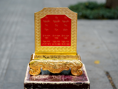 Bài Vị Bằng Đồng Thờ Gia Tiên Hàng Đặt Mạ Vàng 24k Cao 42cm tại Sài Gòn TPHCM