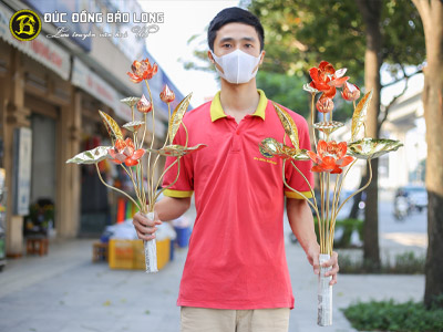 Bó Hoa Sen Bằng Đồng Vàng Điểm Loại 10 Bông tại Sài Gòn TPHCM