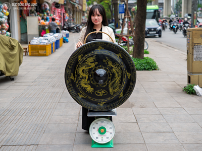 Chiêng Đồng Chạm Hoa Văn Rồng Phượng ĐK 80cm Cho Khách An Giang