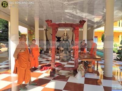 Đúc Chuông Đồng 200kg cho chùa Hang, Châu Thành, Trà Vinh