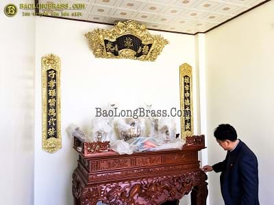 Bộ Cuốn Thư Câu Đối Bằng Đồng Vàng 1m35 Lắp Tại Từ Liêm - Hà Nội