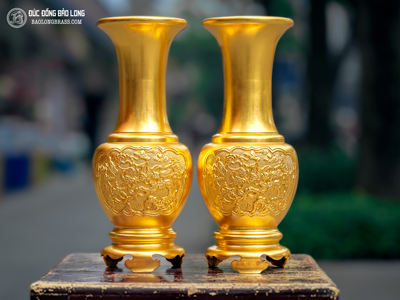 Lọ Hoa Bằng Đồng Hoa Văn Tùng Hạc Dát Vàng 9999 Cao 36cm (giá lẻ) tại Sài Gòn TPHCM