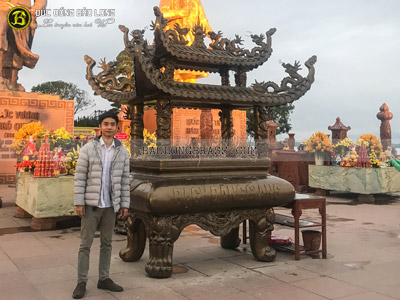 Lư Hương Đồng Mái Chùa cao 3m thắp nhang