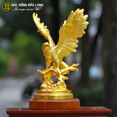 Tượng Đồng Đại Bàng Phong Thủy Bằng Đồng Catut Dát Vàng 9999 cao 4 tấc ( 42 cm ) ở Sài Gòn TPHCM