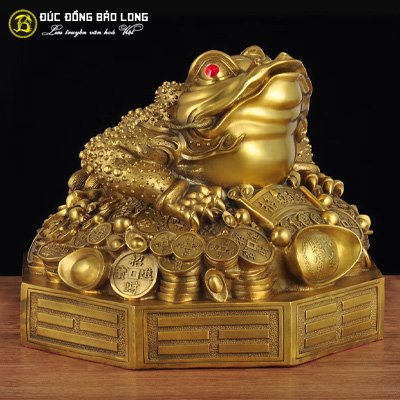 Tượng Đồng Cóc Ba Chân Ngậm Tiền Đế Bát Quái cao 3 tấc ( 34 cm ) ở Sài Gòn TPHCM