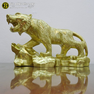Tượng Đồng Dần ( Hổ ) Phong Thủy Đồng Catut dài 4 tấc ( 40 cm ) ở Sài Gòn TPHCM