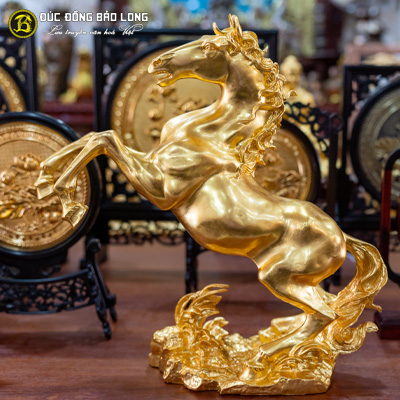 Tượng Đồng Ngọ ( Ngựa ) Hí Dát Vàng cao 3 tấc ( 27 cm ) ở Sài Gòn TPHCM