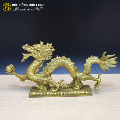 Tượng Đồng Thìn ( Rồng ) Nằm Cầm Ngọc dài 2 tấc ( 21 cm ) ở Sài Gòn TPHCM