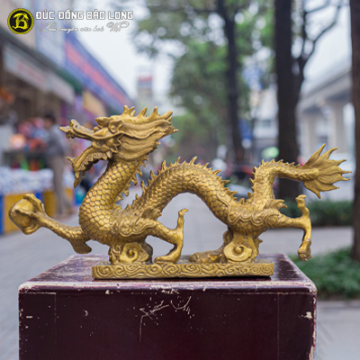 Tượng Đồng Thìn ( Rồng ) Nằm Cầm Ngọc dài 5 tấc ( 50 cm ) ở Sài Gòn TPHCM