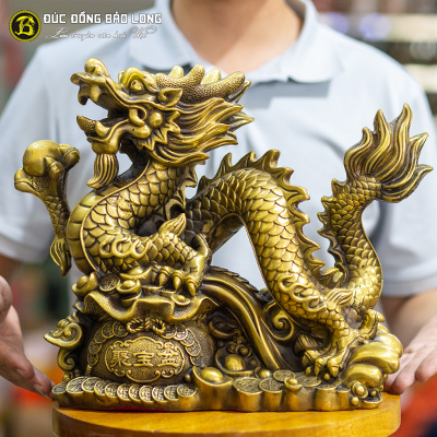 Tượng Đồng Thìn ( Rồng ) Nằm Trên Vàng cao 3 tấc ( 29 cm ) ở Sài Gòn TPHCM