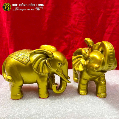 Tượng Đồng Voi Như Ý Phong Thủy Bằng Đồng Vàng cao 1 tấc ( 11 cm ) ở Sài Gòn TPHCM