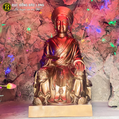 Tượng Đồng Bà Chúa Sơn Trang cao 6 tấc ( 61 cm ) ở Sài Gòn TPHCM