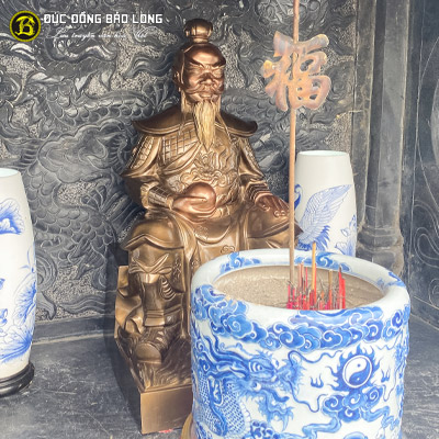 Tượng Đồng Long Thần tại Sài Gòn TPHCM