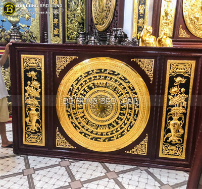 Tranh Mặt trống đồng Hoa sen mạ vàng 24k 2m27 x 1m33 tại Sài Gòn TPHCM