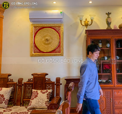 Tranh mặt trống đồng khung liền đồng mạ vàng 24k khổ vuông 81cm tại Sài Gòn TPHCM
