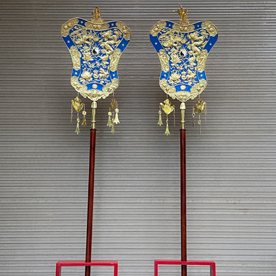 Quạt Ba Tiêu Bằng Đồng Vàng Kèm Giá Gỗ Cao 78cm rộng 50cm tại Sài Gòn TPHCM