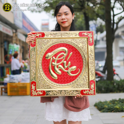 Tranh Chữ Phúc Thư Pháp Bằng Đồng Nền Đỏ Khổ Vuông 55cm tại Sài Gòn TPHCM