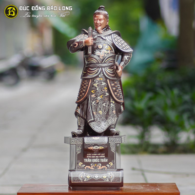 Tượng Đồng Trần Hưng Đạo bệ thuyền khảm ngũ sắc cao 7 tấc (69 cm) tại Sài Gòn TPHCM