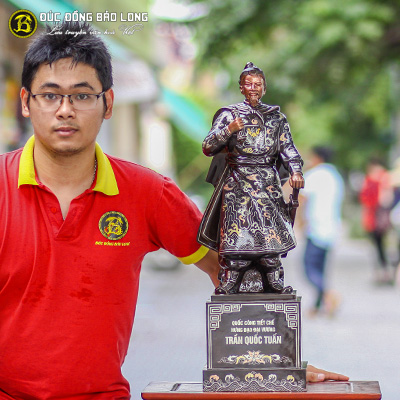 Tượng Đồng Trần Hưng Đạo bệ vuông khảm tam khí mẫu mới cao 7 tấc (69 cm) ở Sài Gòn