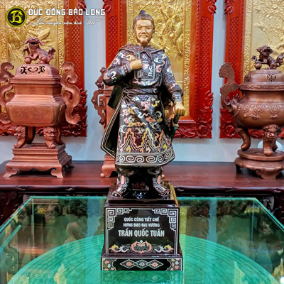 Tượng Đồng Trần Hưng Đạo bệ vuông khảm tam khí cao cấp cao gần 5 tấc (48 cm) ở Sài Gòn