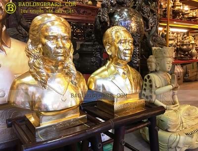 Đúc Tượng Chân Dung Bố Mẹ anh Việt Anh tại Hải Phòng