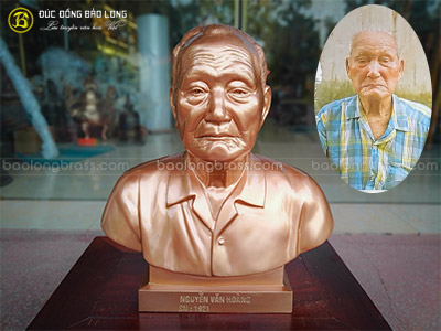 Đúc Tượng Chân Dung Cụ Ông Nguyễn Văn Hoàng Bằng Đồng Cao 42cm