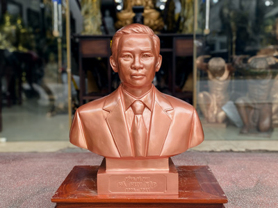 Tượng Chân Dung Cố Tổng Bí Thư Hà Huy Tập Bằng Đồng Đỏ Cao 61Cm