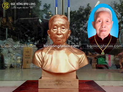 Đúc Tượng Chân Dung Cụ Bà Lã Thị Chính Bằng Đồng Cao 48cm